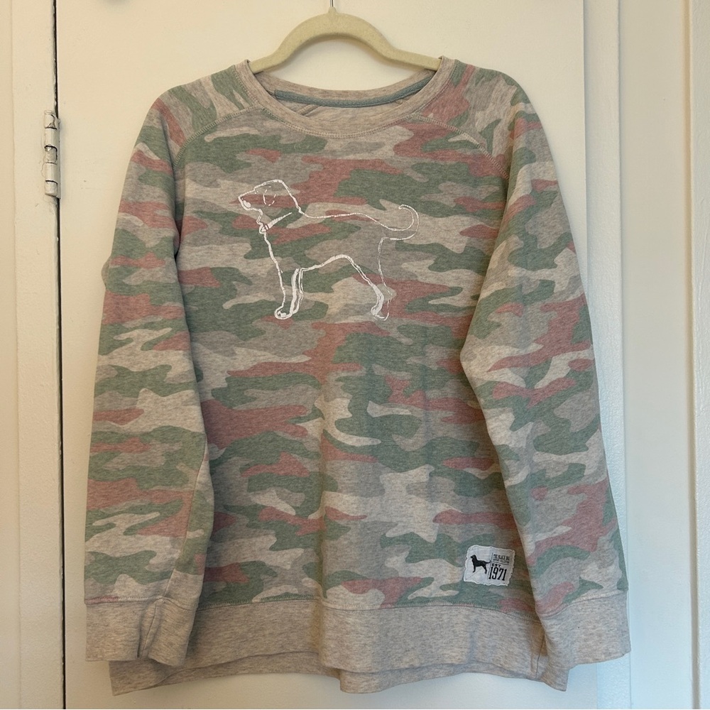 The Black Dog Vintage Collection Women Camouflage Sweatshirt Top (Size Large)